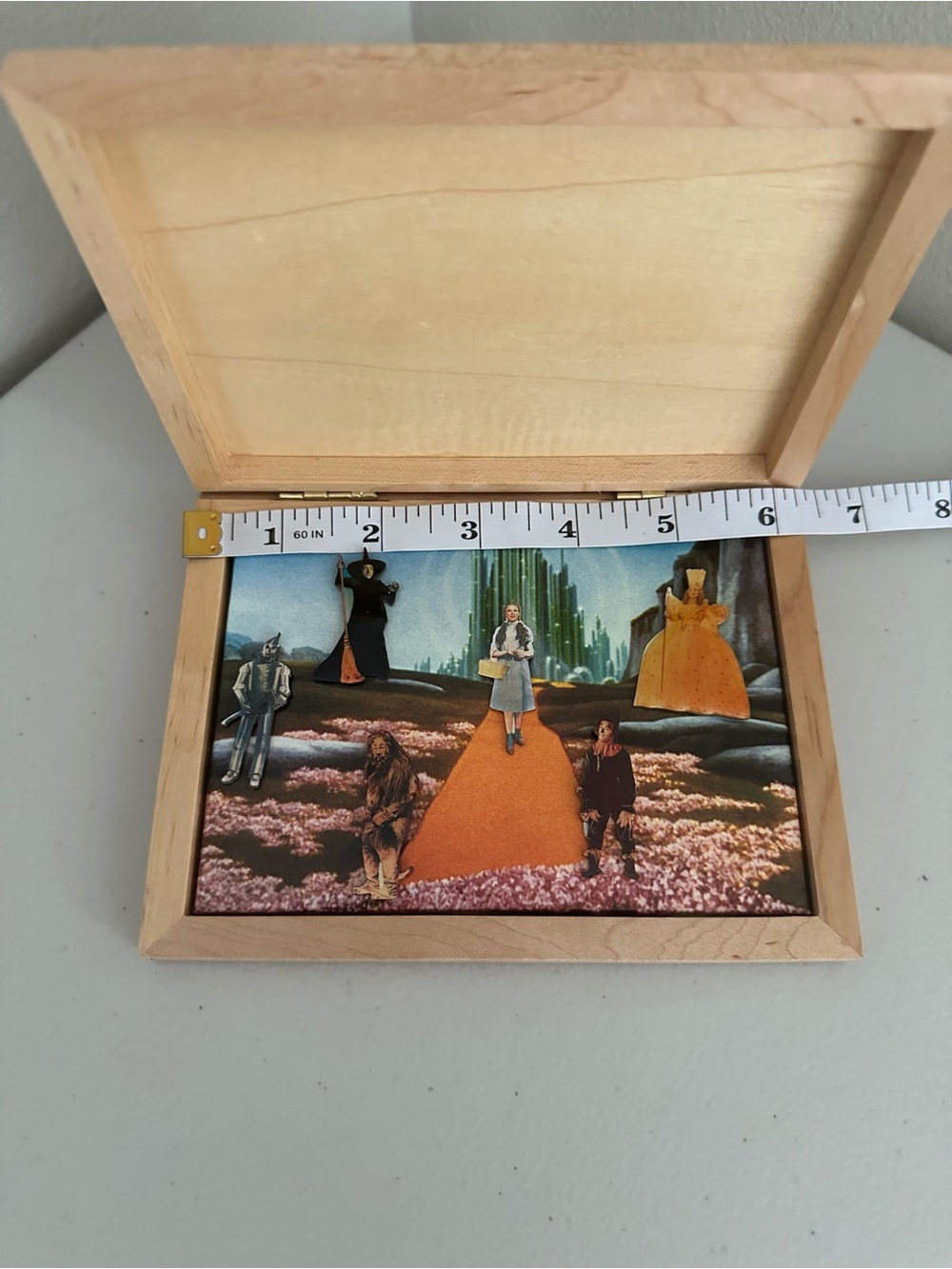 Wizard of Oz 1997 Warner Bros 6 Pin Collection Wooden Display Box RARE - Picture 4 of 6
